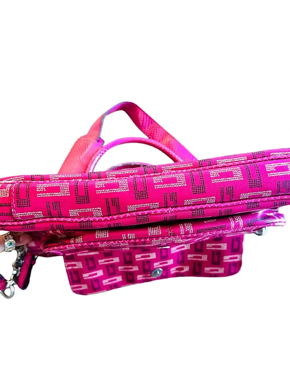 Y2K 2000s style Guess laptop bag